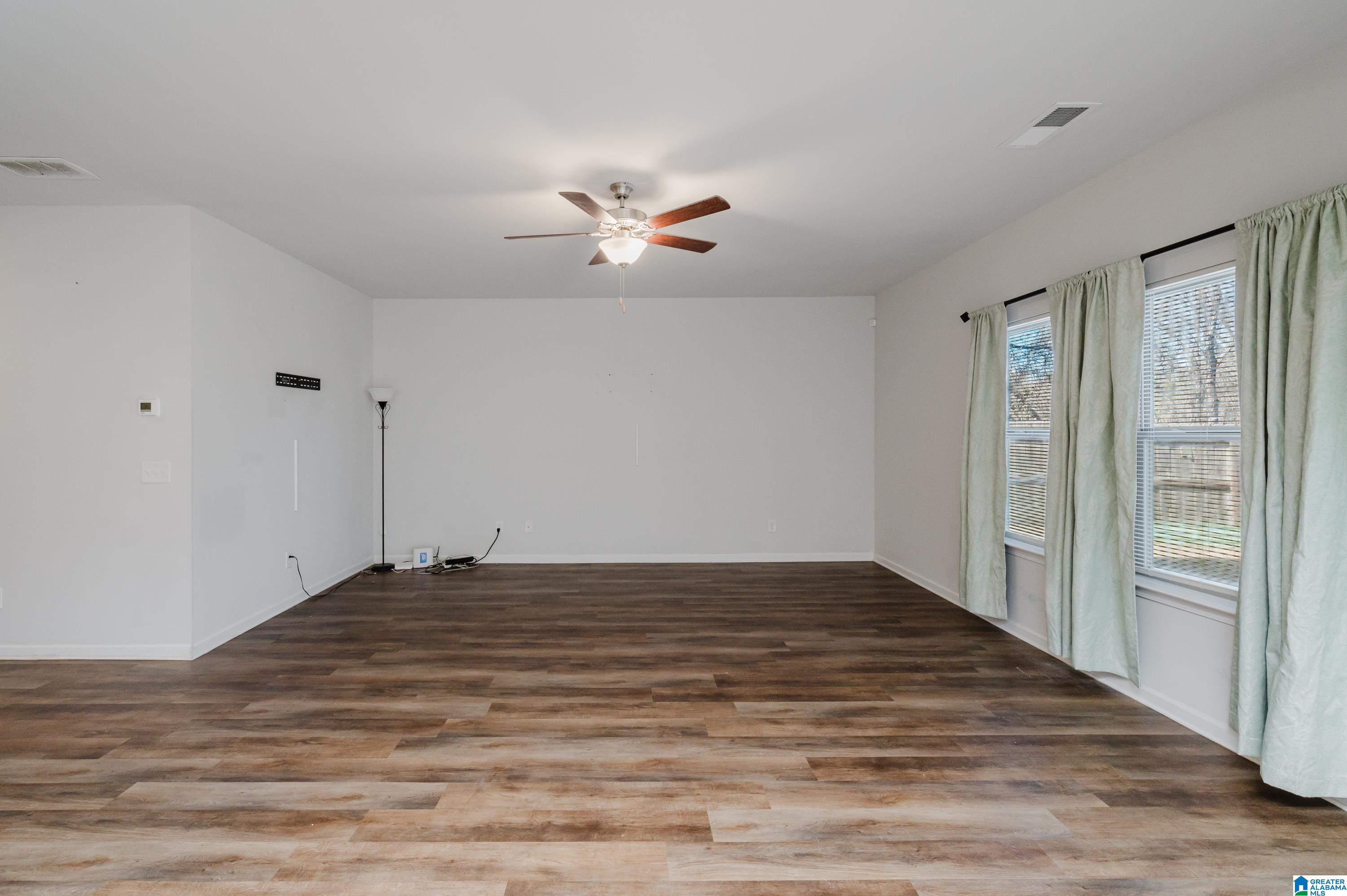 820 Ridgeway Avenue Columbiana, AL 35051 - Photo 6 of 54