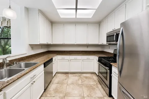 $520,000 | 615 Cherry Avenue, Sonoma, CA 95476
