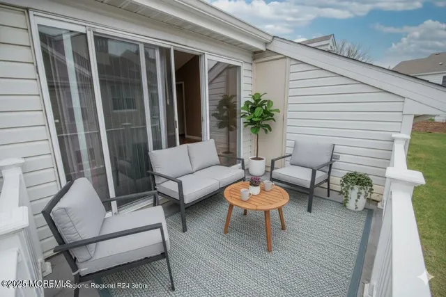 $2,800 | 174 Tulip Lane, Freehold, NJ 07728