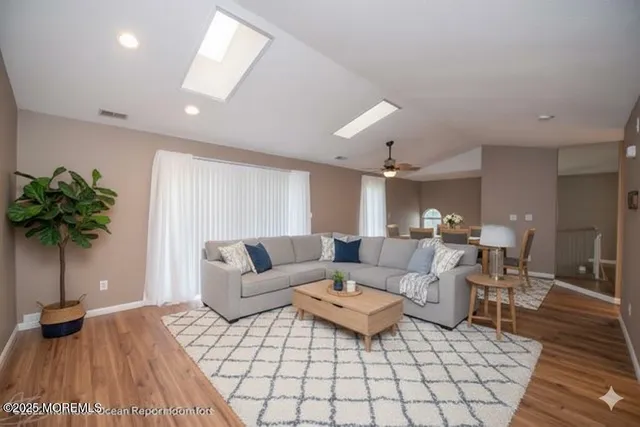 $2,800 | 174 Tulip Lane, Freehold, NJ 07728