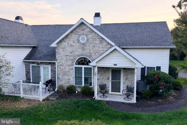 $320,000 | 2110 Bayberry Lane, Unit 2110, York, PA 17403