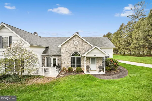 $320,000 | 2110 Bayberry Lane, Unit 2110, York, PA 17403