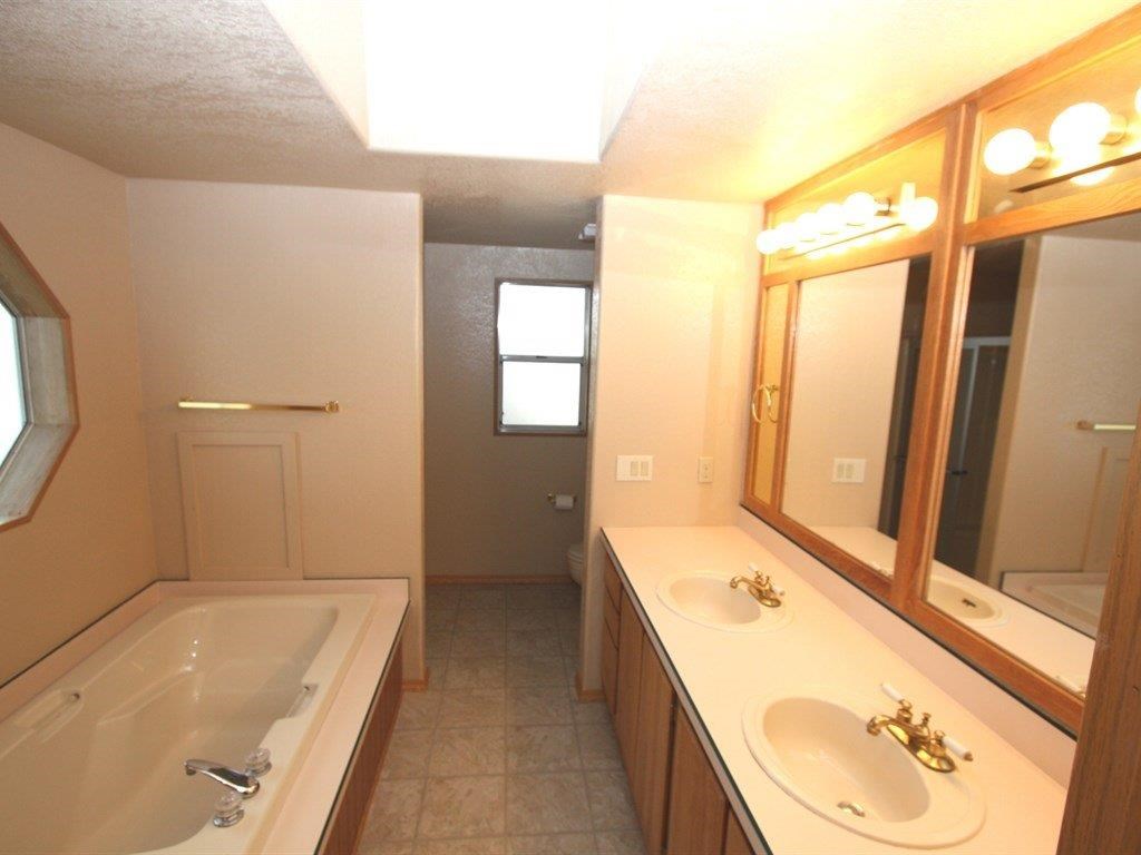 4677 Williams Valley Road Clayton, WA 99110 - Photo 13 of 18