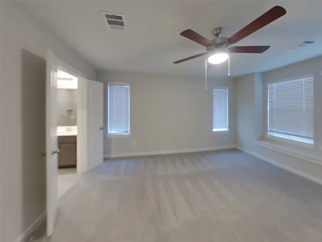 $2,509 | 9835 Willow Creek, Unit 610, Tomball, TX 77375