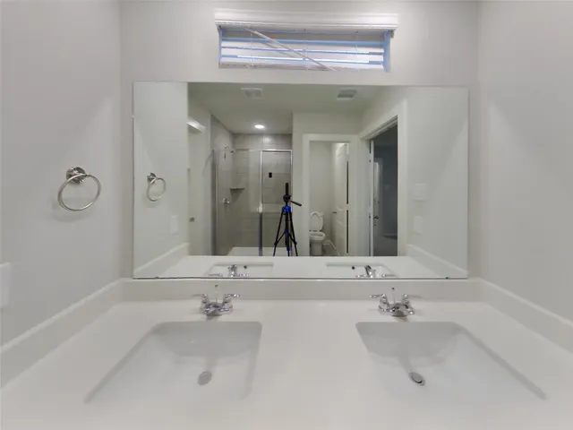 $2,459 | 9835 Willow Creek, Unit 610, Tomball, TX 77375