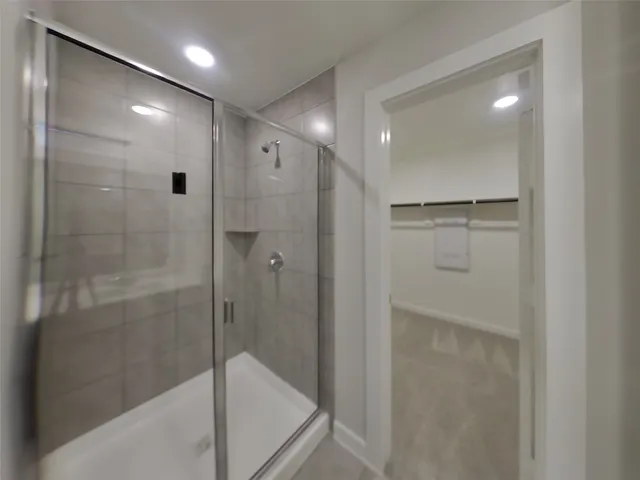 $2,459 | 9835 Willow Creek, Unit 610, Tomball, TX 77375