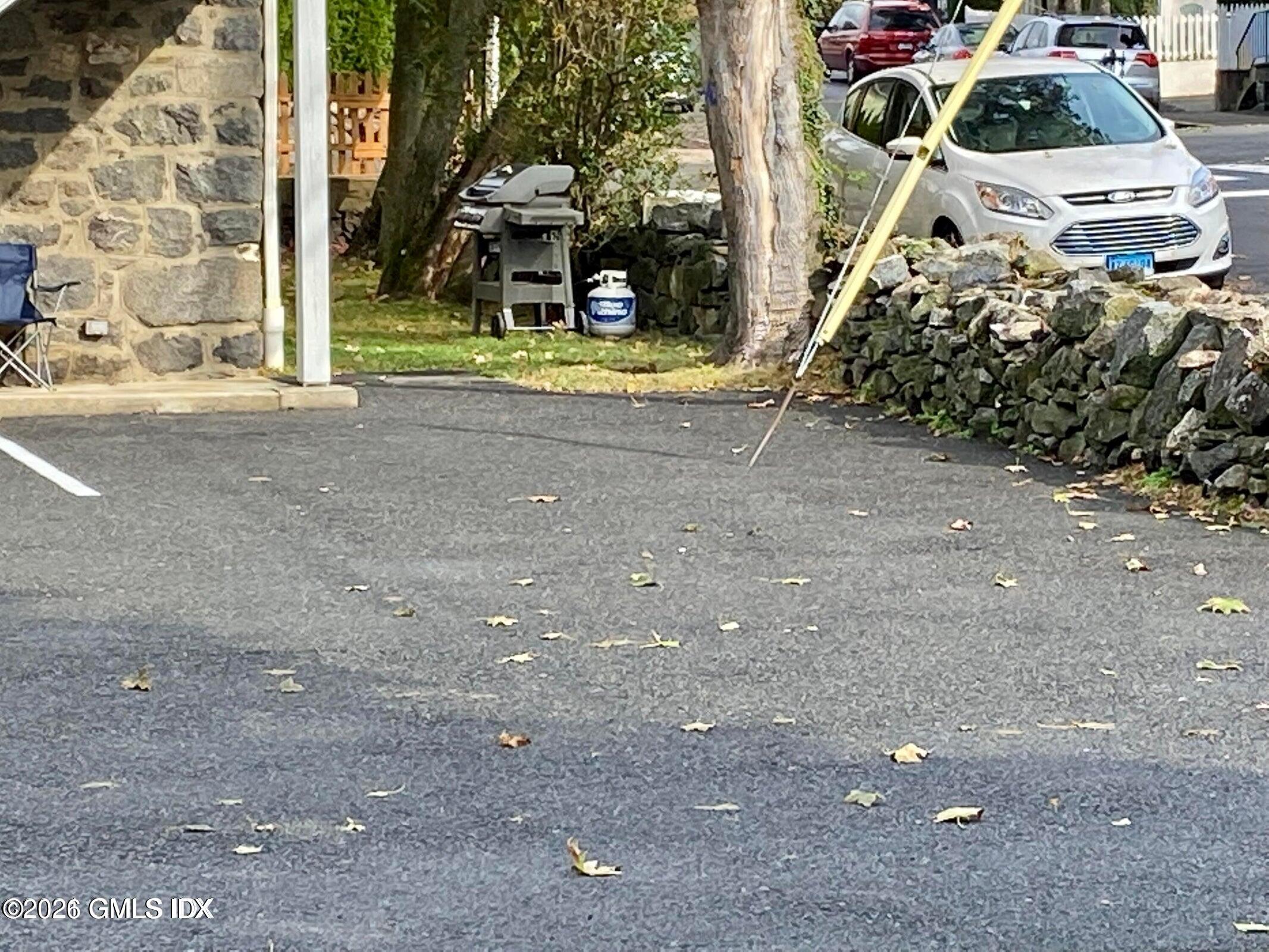 24 St Roch Avenue, Unit 2 Greenwich, CT 06830 - Photo 4 of 20 20240318183930052533000000-o