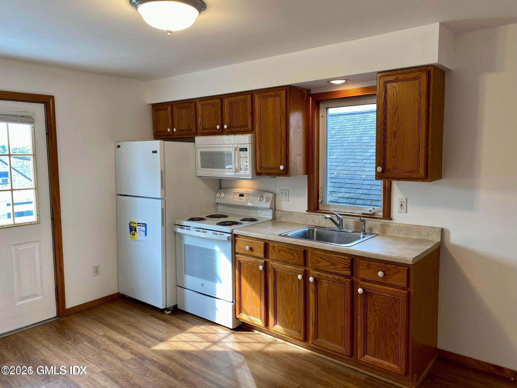 24 St Roch Avenue, Unit 2 Greenwich, CT 06830 - Photo 6 of 20 20240318183931684335000000-o
