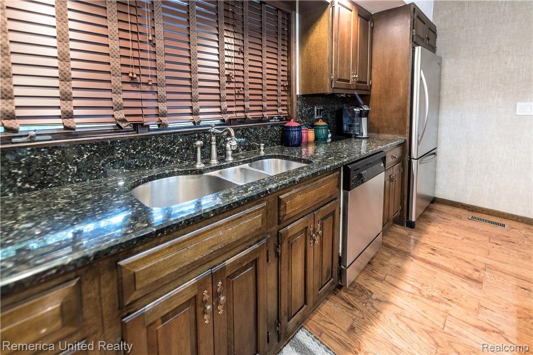 3901 Fenton Road Hartland, MI 48353 - Photo 18 of 55 16_44.jpg