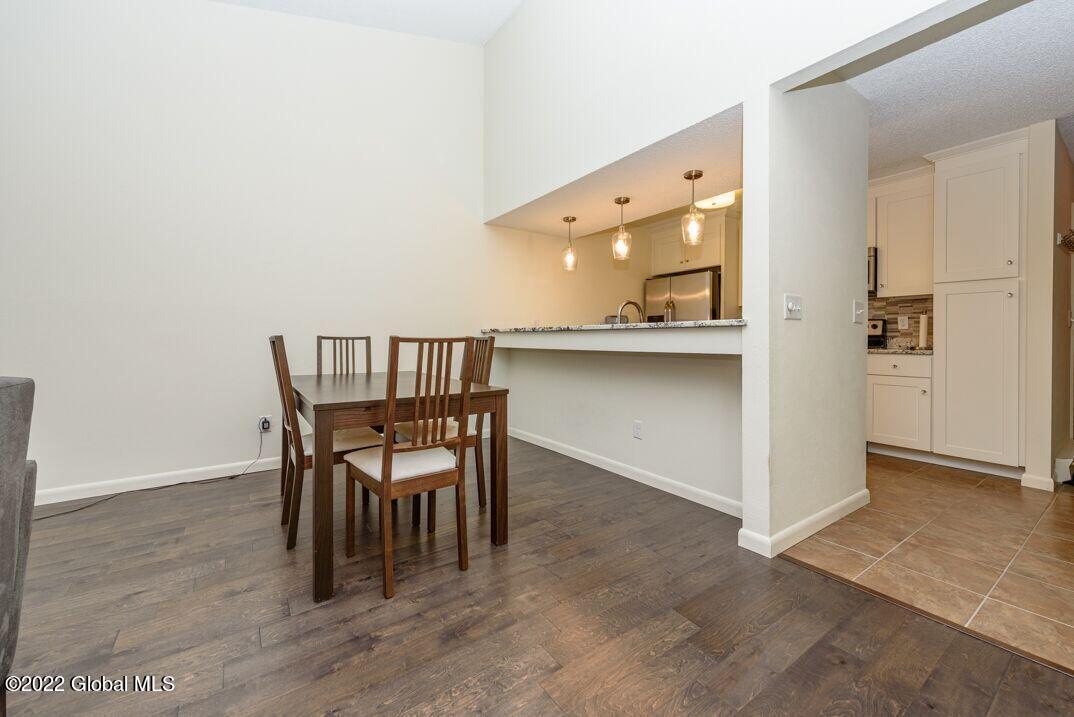1 Flintlock Lane Halfmoon, NY 12065 - Photo 4 of 8 1 Flintlock_dining area