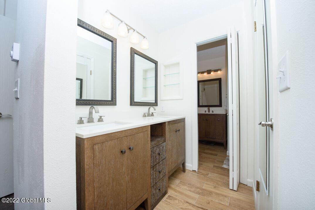 1 Flintlock Lane Halfmoon, NY 12065 - Photo 6 of 8 1 Flintlock_bath