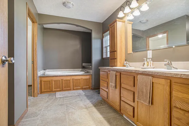 $334,900 | 17026 H-Drive South, Marshall, MI 49068