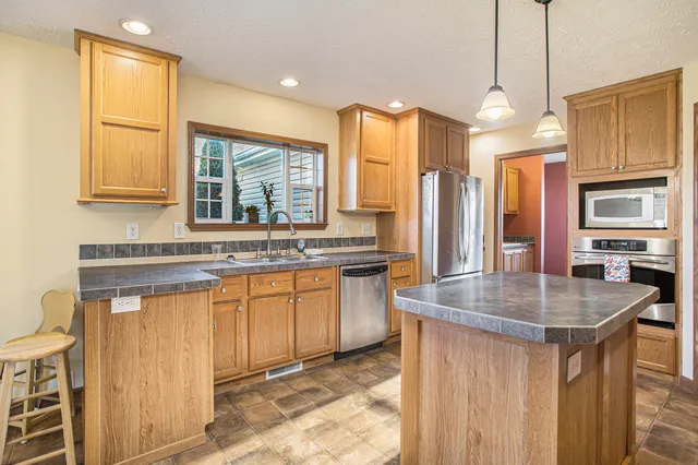 $334,900 | 17026 H-Drive South, Marshall, MI 49068