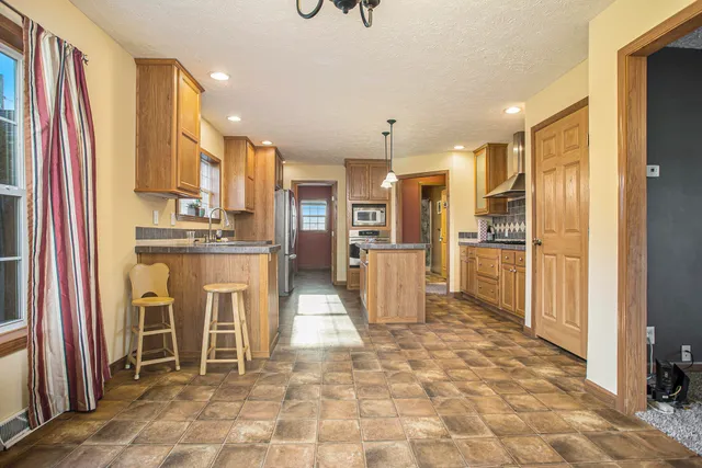 $334,900 | 17026 H-Drive South, Marshall, MI 49068