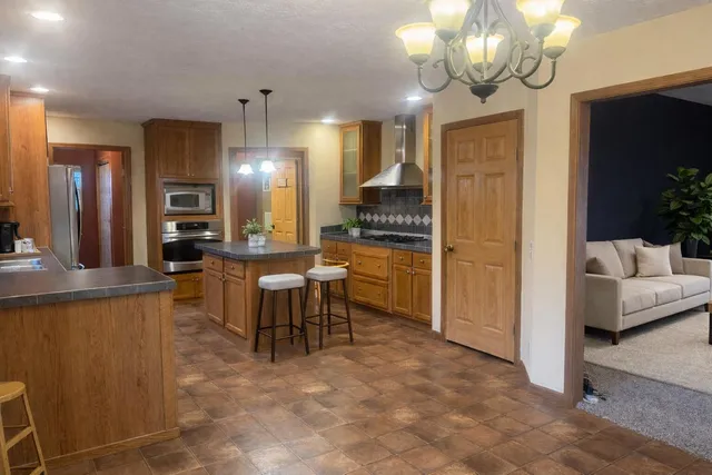 $329,900 | 17026 H-Drive South, Marshall, MI 49068