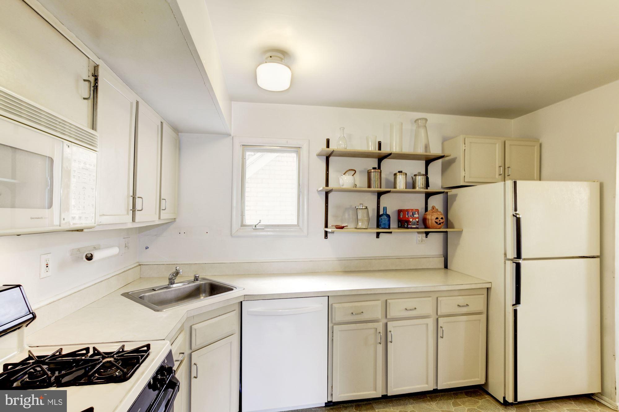 1932 Dundee Road Rockville, MD 20850 - Photo 12 of 37 Gallery Image 12