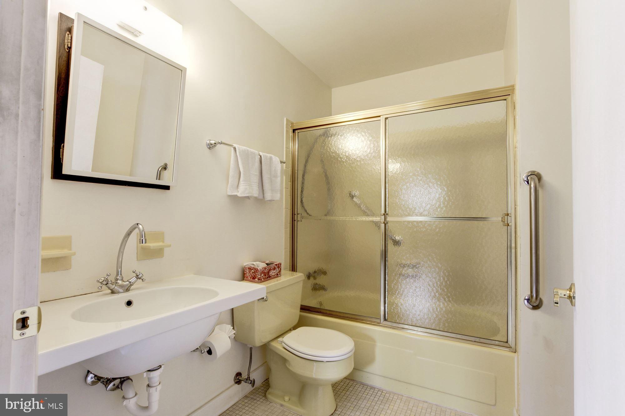 1932 Dundee Road Rockville, MD 20850 - Photo 29 of 37 Gallery Image 29