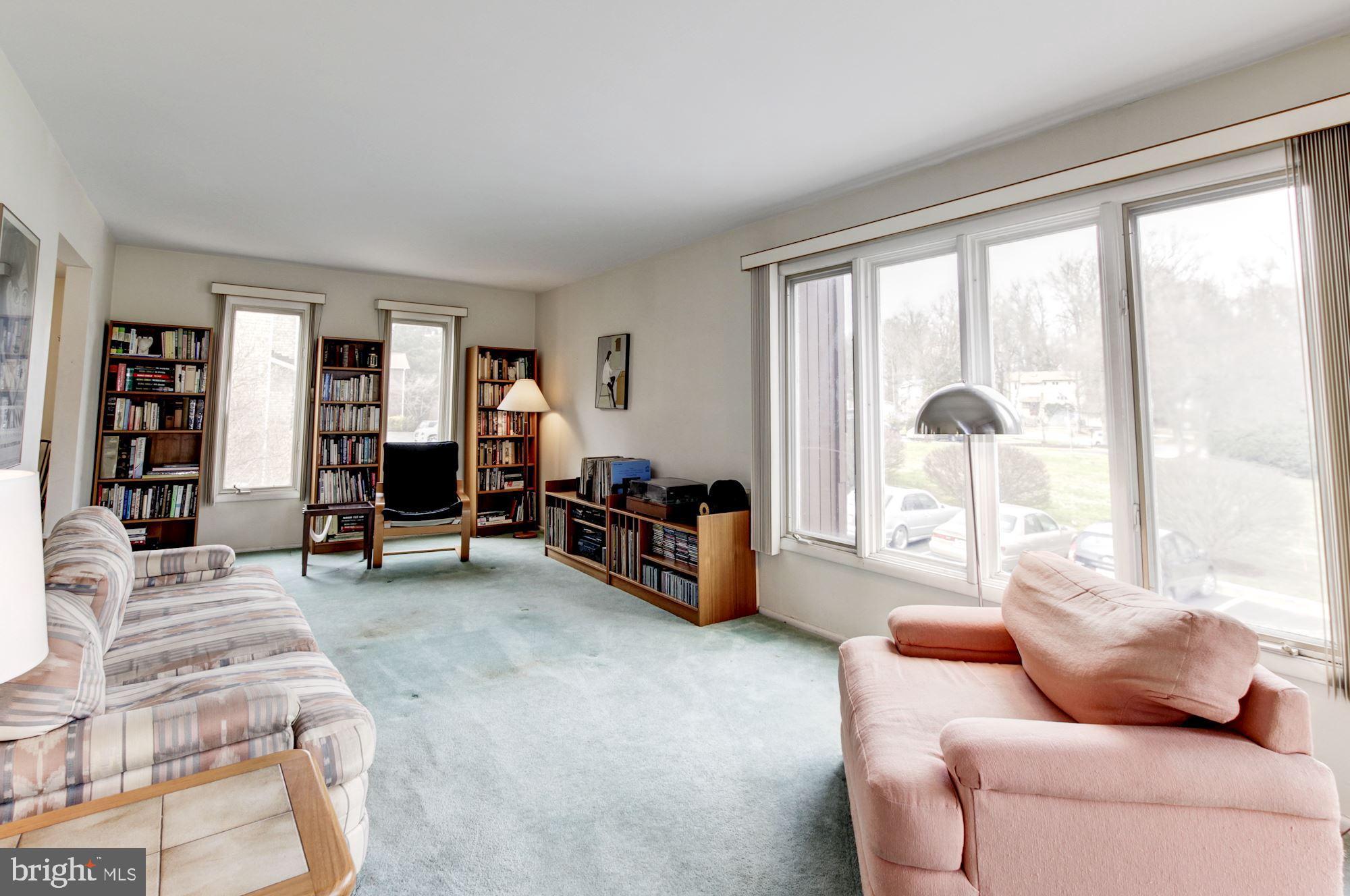 1932 Dundee Road Rockville, MD 20850 - Photo 4 of 37 Gallery Image 4