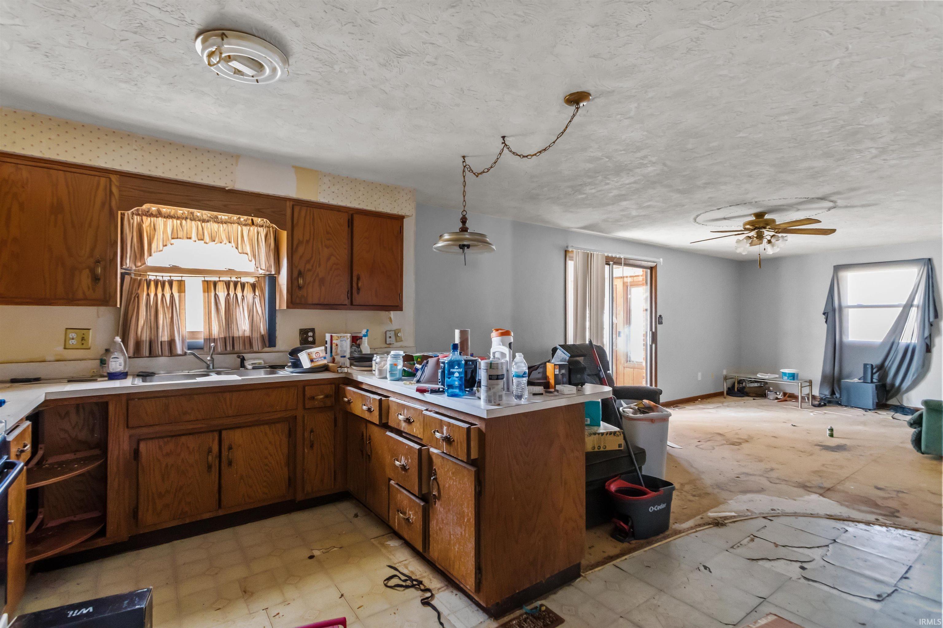 2227 Tartan Road Anderson, IN 46012 - Photo 11 of 23