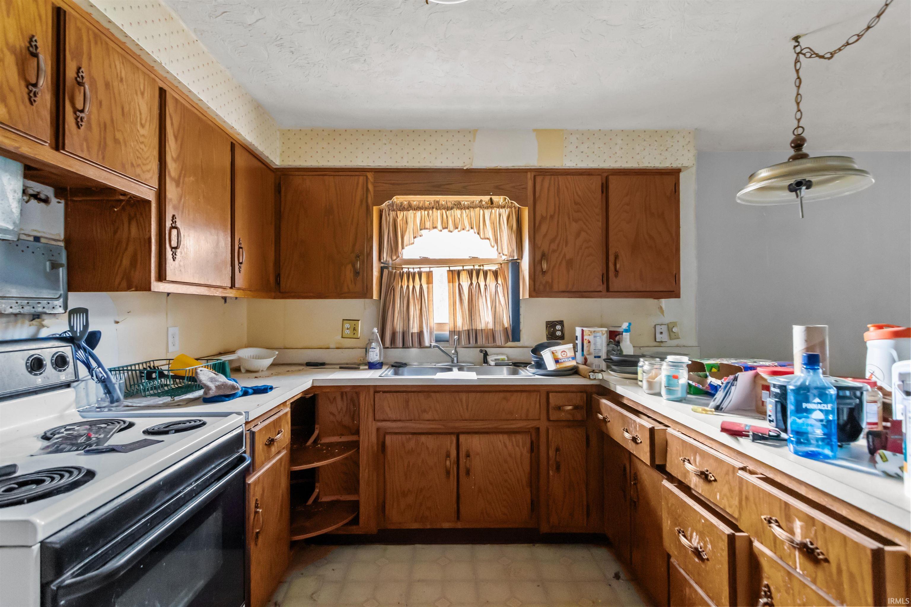 2227 Tartan Road Anderson, IN 46012 - Photo 13 of 23