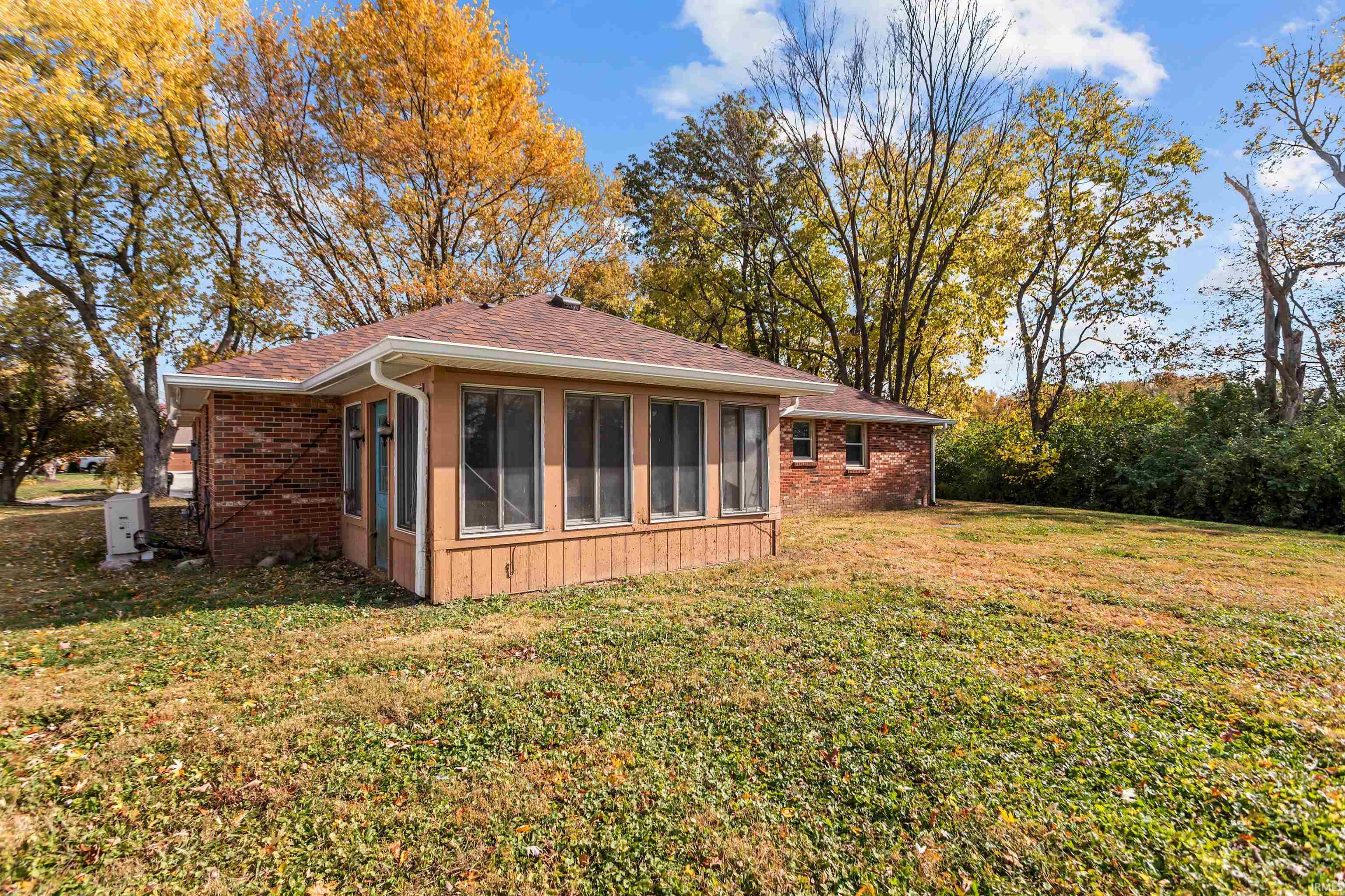 2227 Tartan Road Anderson, IN 46012 - Photo 7 of 23