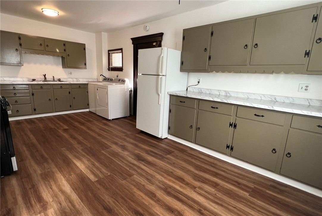 126 West 3rd Street Corning, NY 14830 - Photo 12 of 26