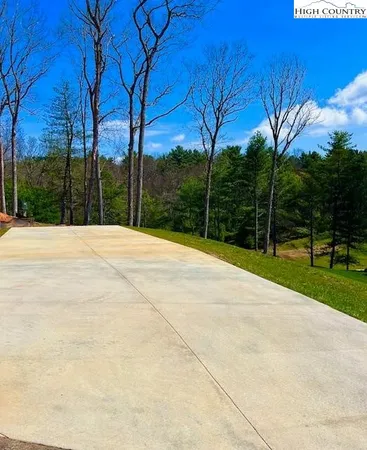 $199,000 | 171 Gleneagles North Drive, Thurmond, NC 28683