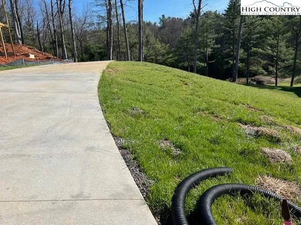 $199,000 | 171 Gleneagles North Drive, Thurmond, NC 28683