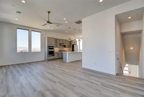 $4,900 | 1550 Stone Perch Street, Unit 1550, Las Vegas, NV 89138