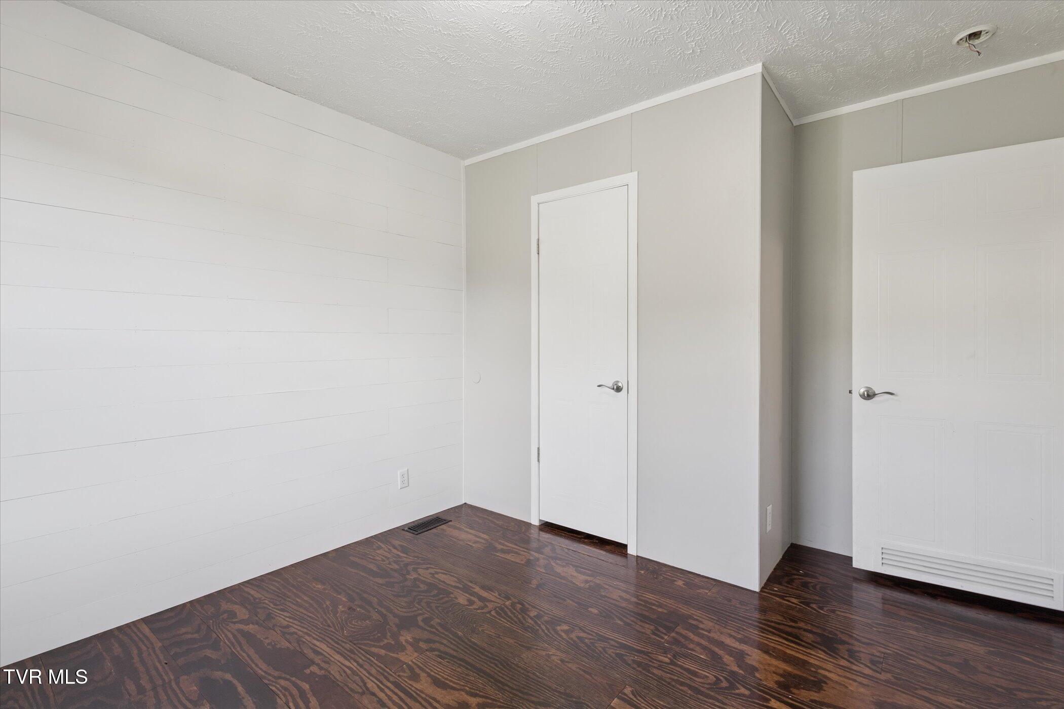 151 Rolling Hills Road Church Hill, TN 37642 - Photo 28 of 37 28-151 Rolling Hls Dr-WindowStill-Photog