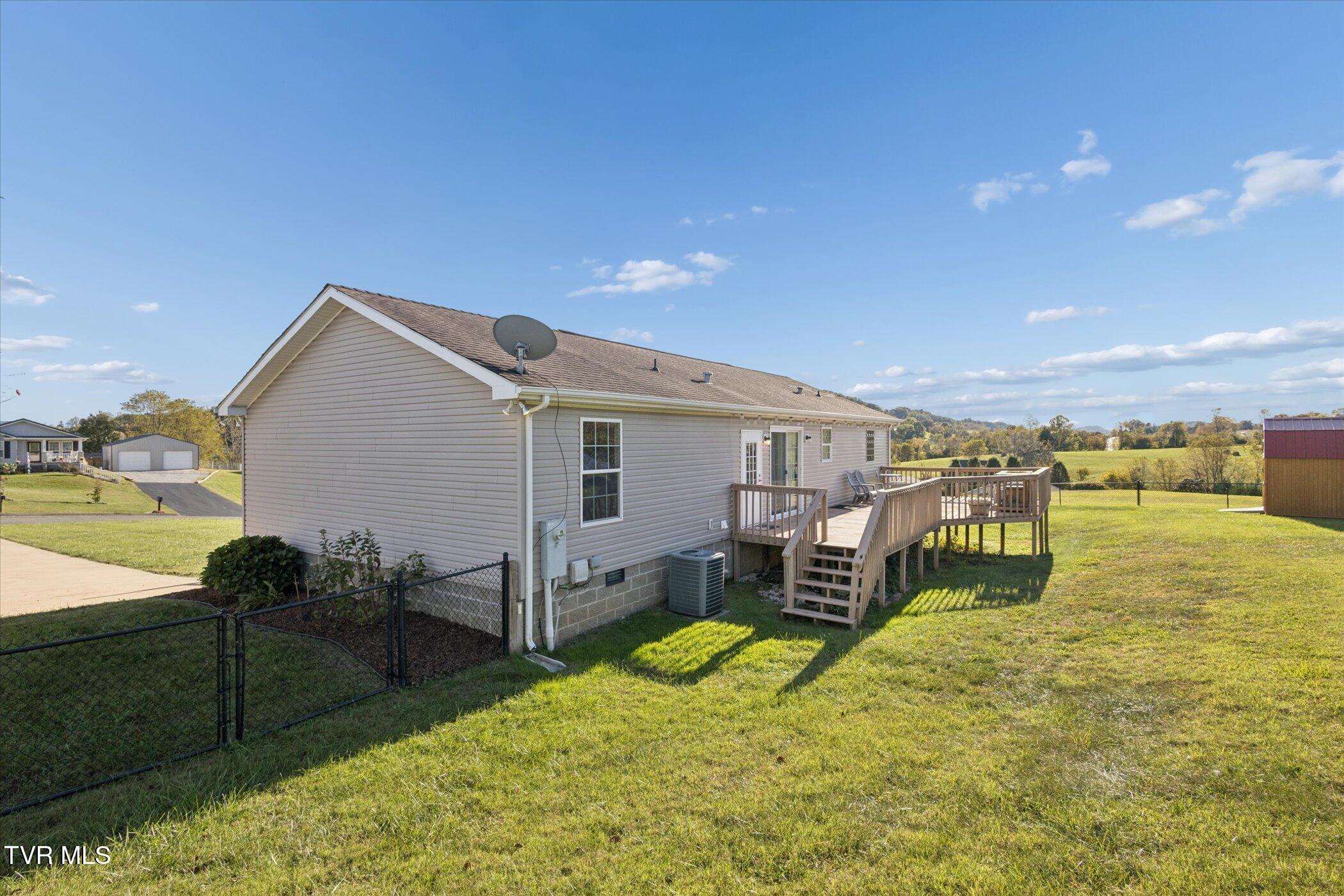 151 Rolling Hills Road Church Hill, TN 37642 - Photo 33 of 37 33-151 Rolling Hls Dr-WindowStill-Photog