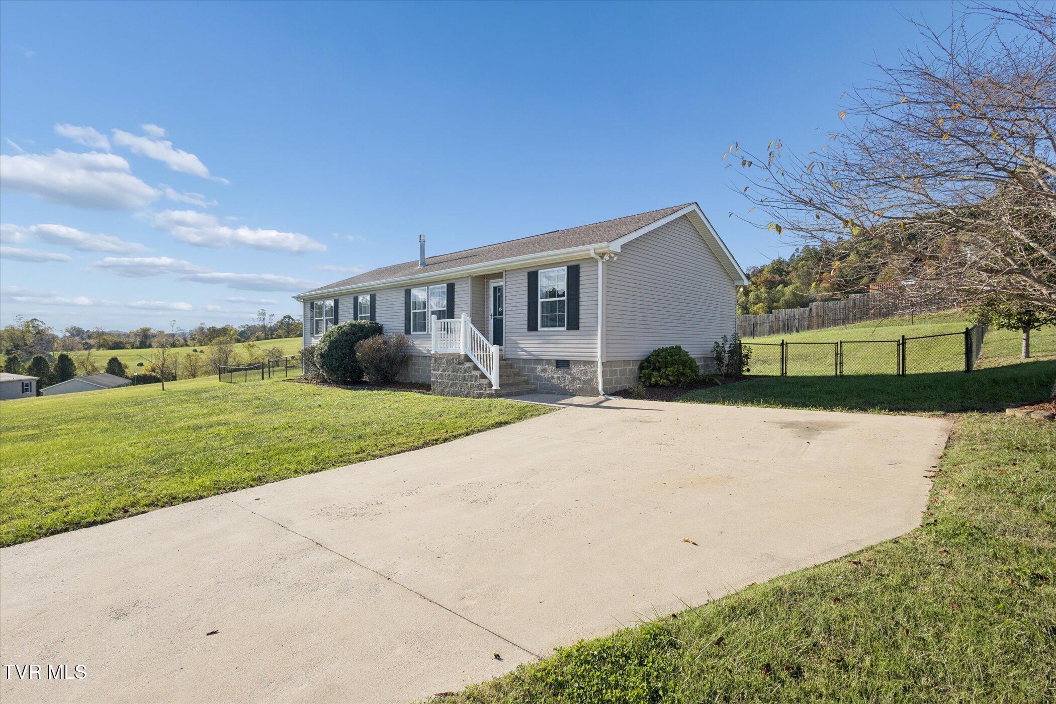 151 Rolling Hills Road Church Hill, TN 37642 - Photo 4 of 37 04-151 Rolling Hls Dr-WindowStill-Photog