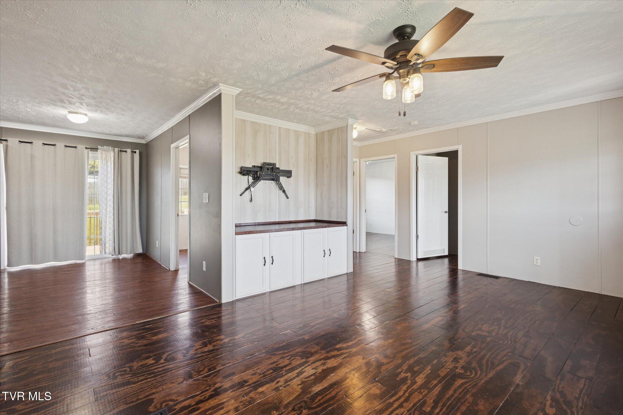 151 Rolling Hills Road Church Hill, TN 37642 - Photo 7 of 37 07-151 Rolling Hls Dr-WindowStill-Photog