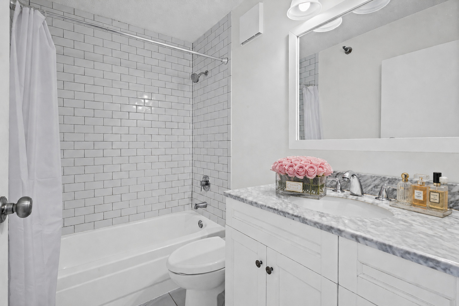 111 West Maple Street, Unit 1807 Chicago, IL 60610 - Photo 24 of 36
