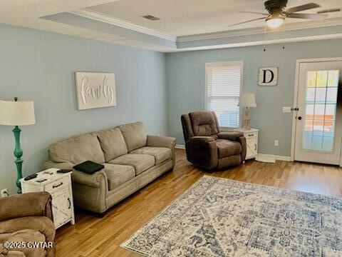 314 Cheyenne Circle Lexington, TN 38351 - Photo 4 of 29 314 Cheyenne Living Room
