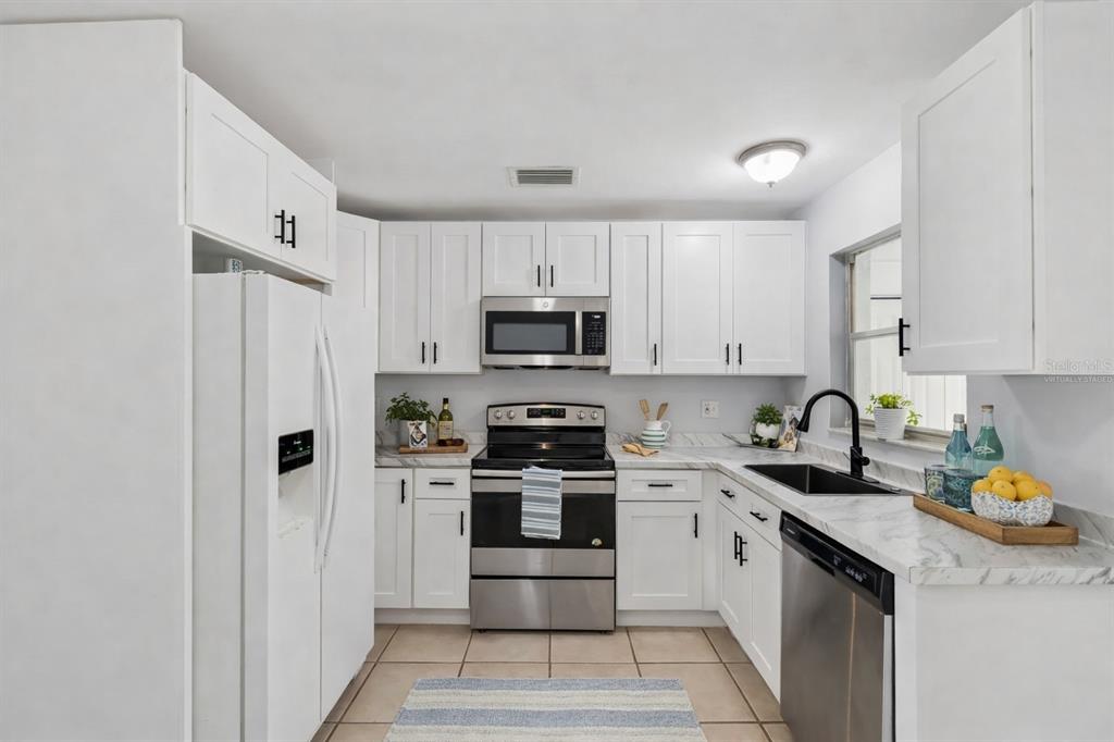 3640 Murrow Street New Port Richey, FL 34655 - Photo 3 of 34 Gallery Image 3
