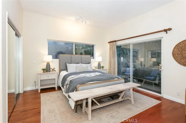 $1,100,000 | 817 10th Street, Unit 104, Santa Monica, CA 90403
