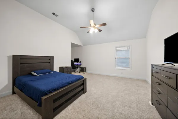 $2,200 | 1004 Black Oak Circle, Clarksville, TN 37042