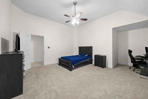 $2,200 | 1004 Black Oak Circle, Clarksville, TN 37042