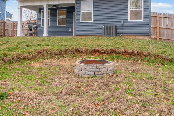 $2,200 | 1004 Black Oak Circle, Clarksville, TN 37042