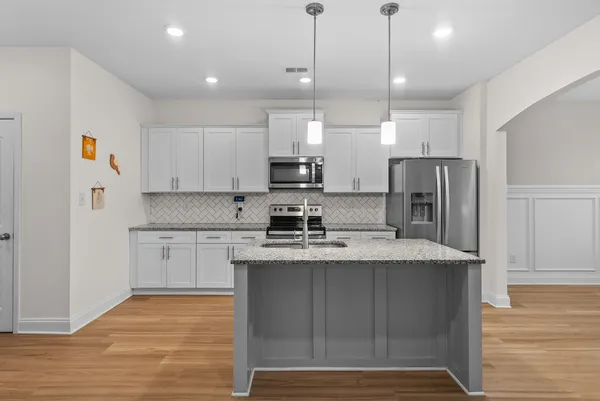 $2,200 | 1004 Black Oak Circle, Clarksville, TN 37042