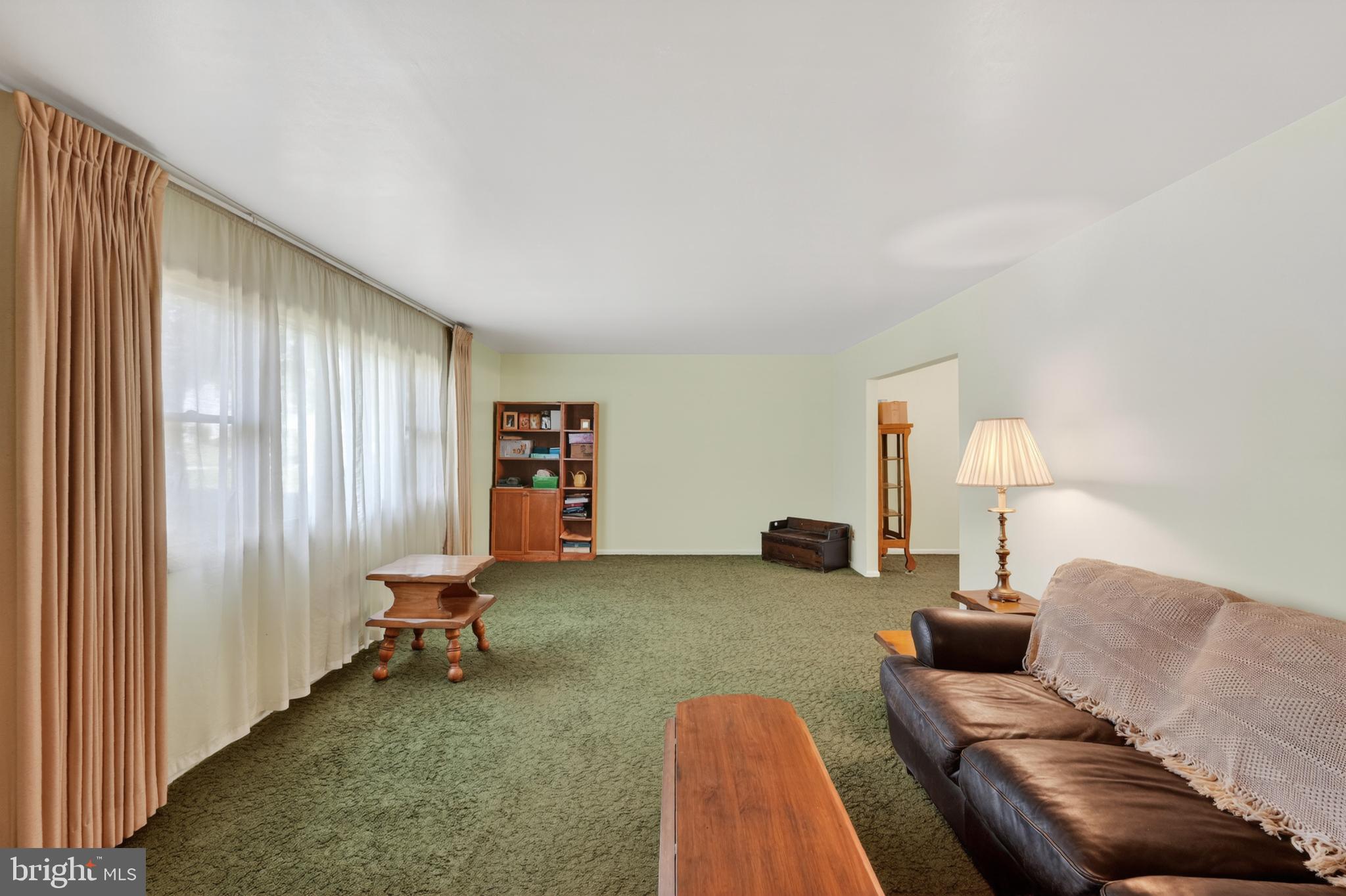 712 Meadowlark Road Norristown, PA 19403 - Photo 6 of 30