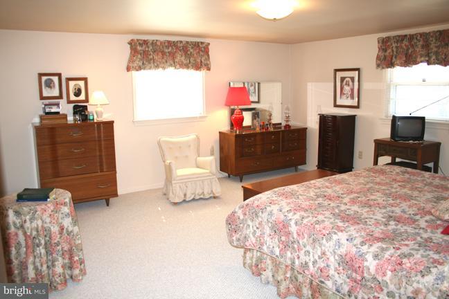 24 Center Square Road Leola, PA 17540 - Photo 9 of 13 Gallery Image 9