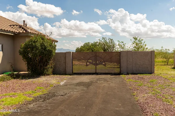 $700,000 | 9295 South Bryerly Drive, Hereford, AZ 85615