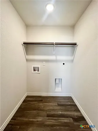 a view of utility room