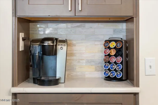 $1,125,000 | 226 South Benjamin Drive, Stateline, NV 89449