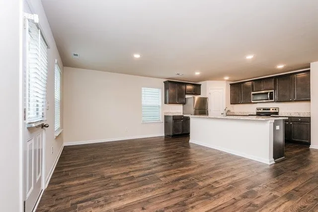 $1,945 | 126 Westcott Street, La Vergne, TN 37086