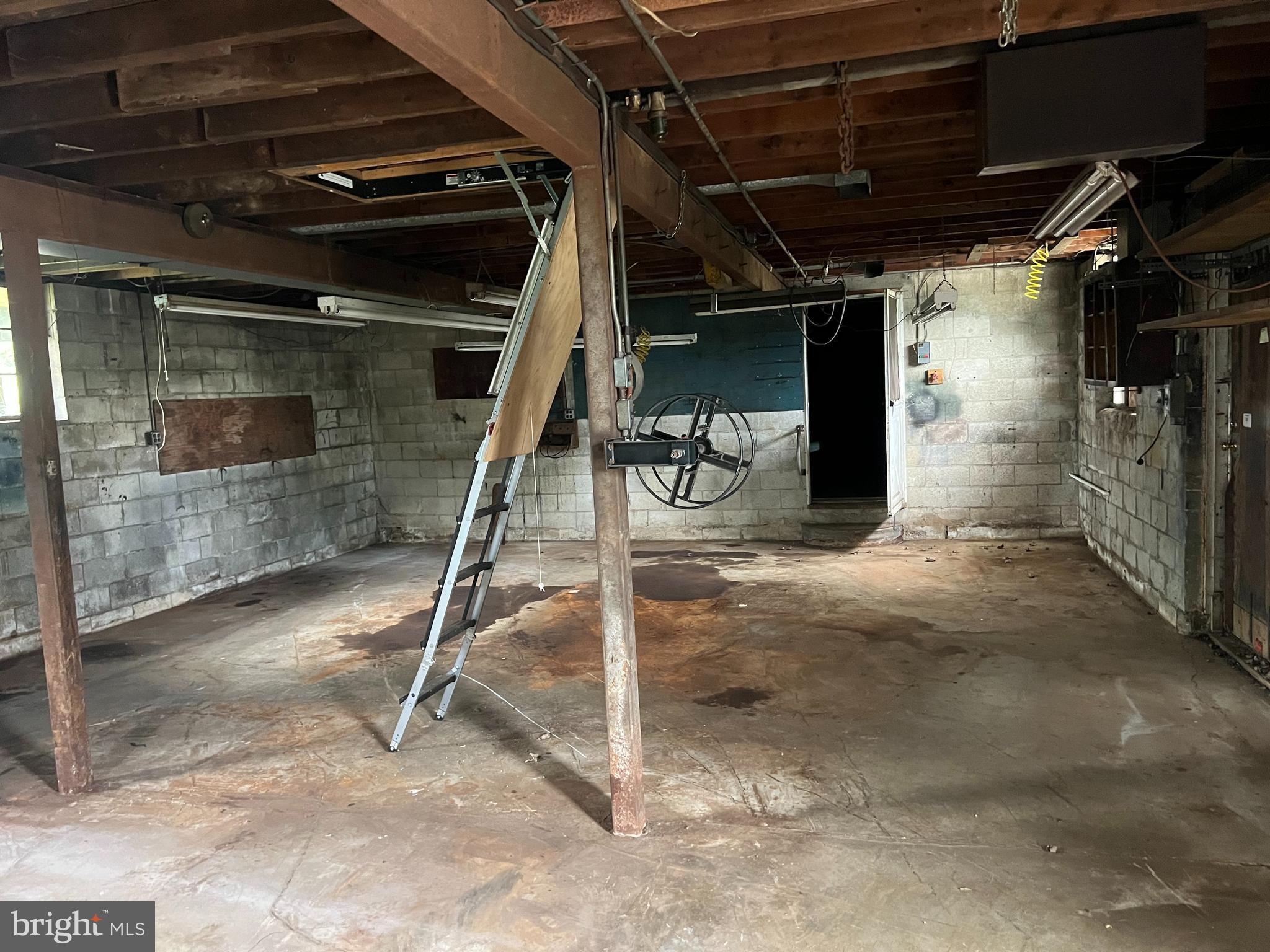 4257 Maple Grove Road Hampstead, MD 21074 - Photo 6 of 15 Attached garage