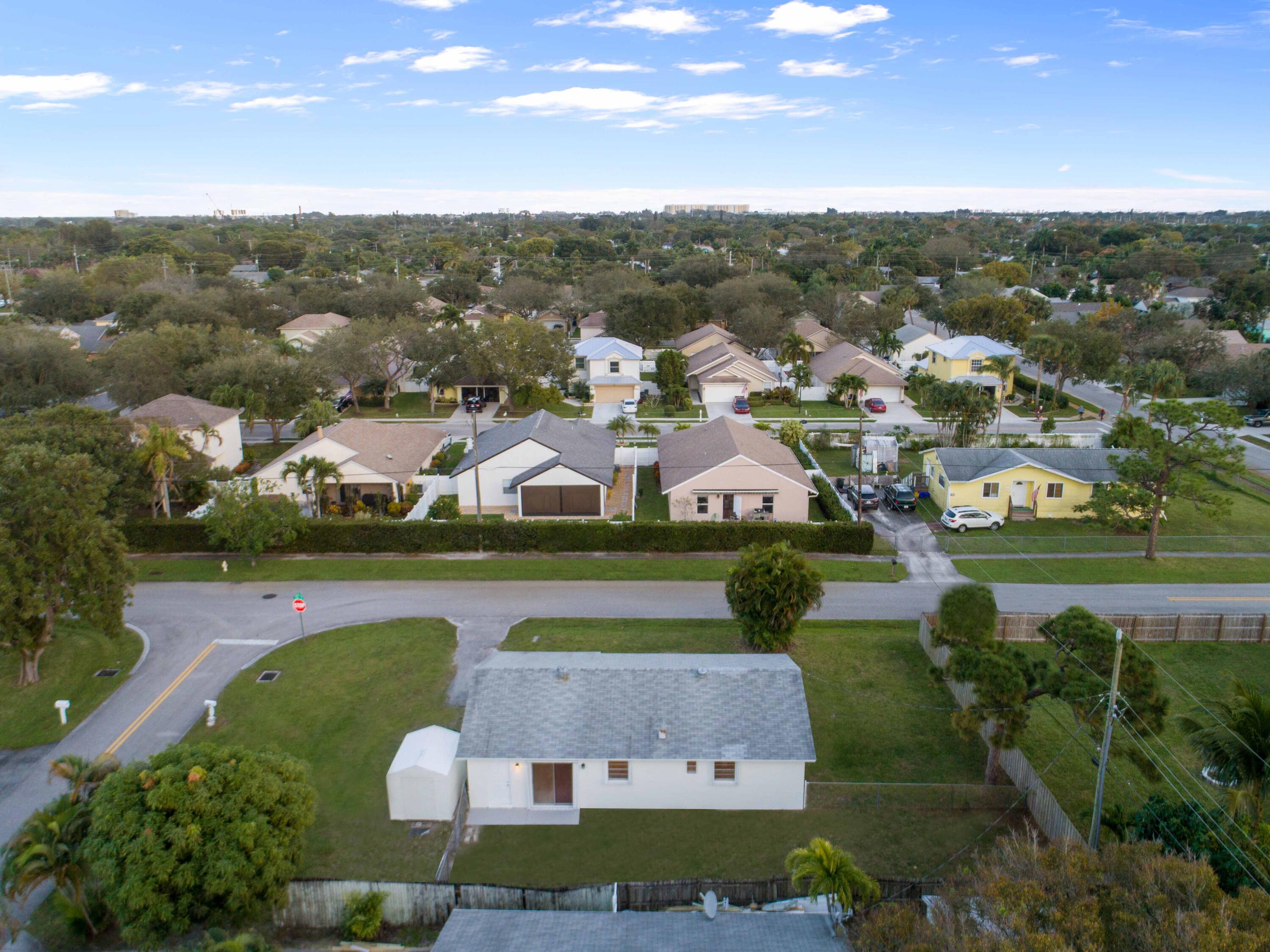 604 Todd Street Jupiter, FL 33458 - Photo 23 of 30 DJI_0818_2