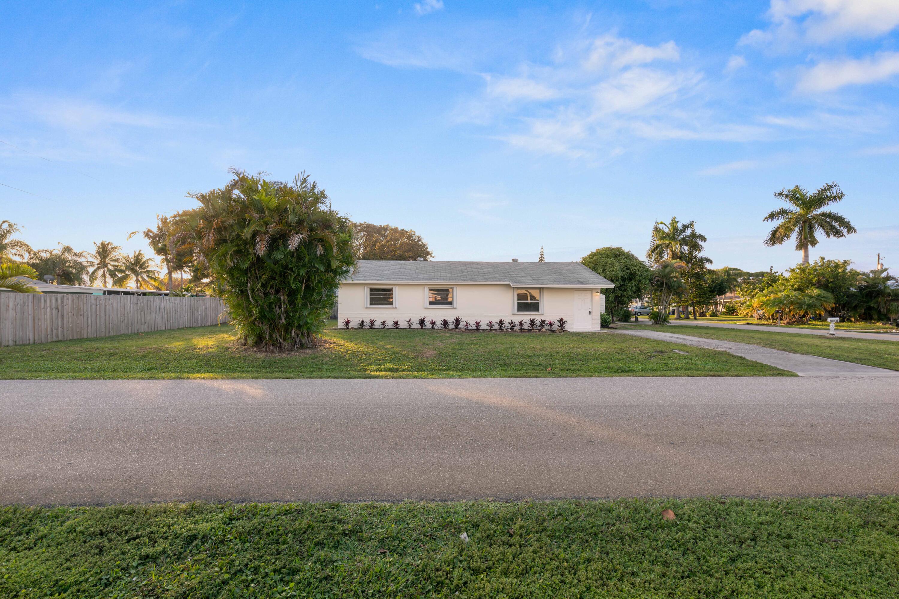 604 Todd Street Jupiter, FL 33458 - Photo 24 of 30 DSC03369_2